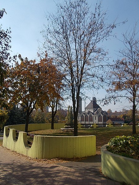 File:Christ the King Church and Park, 2017 Dunaújváros.jpg