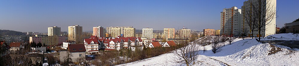 Widok na Chylonię rozciągający się z ulicy Swarzewskiej