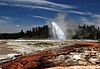 Daisy Geyser meletus di Taman Nasional Yellowstone edit.jpg