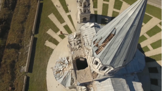 El sostre de la danyada Catedral de Ghazantxetsots