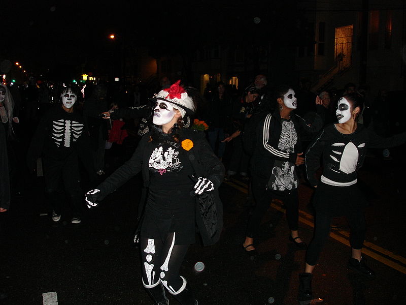 File:Day of the Dead (Dia de los Muertos) procession in San Francisco, 2006.JPG