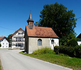 The chapel in Reichartsried during the renovation