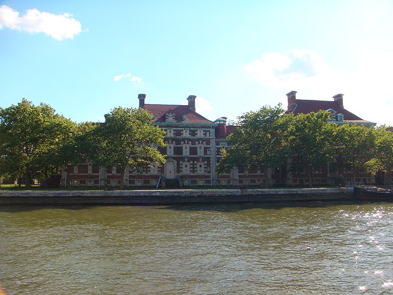 File:Ellis Island Near view - panoramio.jpg