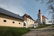 Čeština: Fara a kostel sv. Vincence v Doudlebech u Českých Budějovic. English: Rectory and St. Vincent church in Doudleby, České Budějovice district, Czechia.