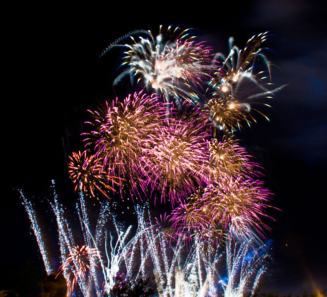 Archivo:Fireworks in monterrey.jpg