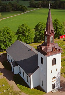 Floby kyrka i juni 2020.