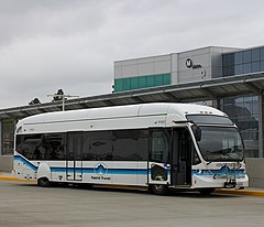 Foothill Transit NABI 42-BRT F1911 (8172861152) (beskåret) .jpg