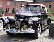 Die 2000 km durch Deutschland  220px-Ford_V8_Super_Deluxe_Cabrio_1941