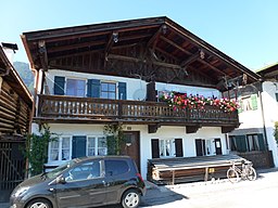 Garmisch-Bauernhaus-Frühlingsstr27-27a