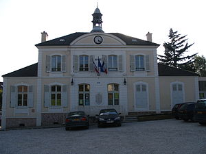 Gouvernes - Town Hall.jpg