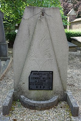 Grafmonument van Leendert Willem de Leeuw