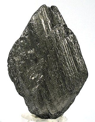<span class="mw-page-title-main">Graphite</span> Allotrope of carbon, mineral, substance