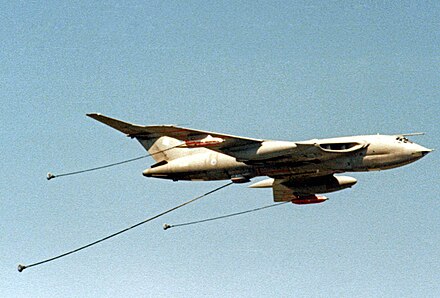 Victor K.2 of No. 55 Squadron RAF in 1985; note the deployed refuelling drogues.