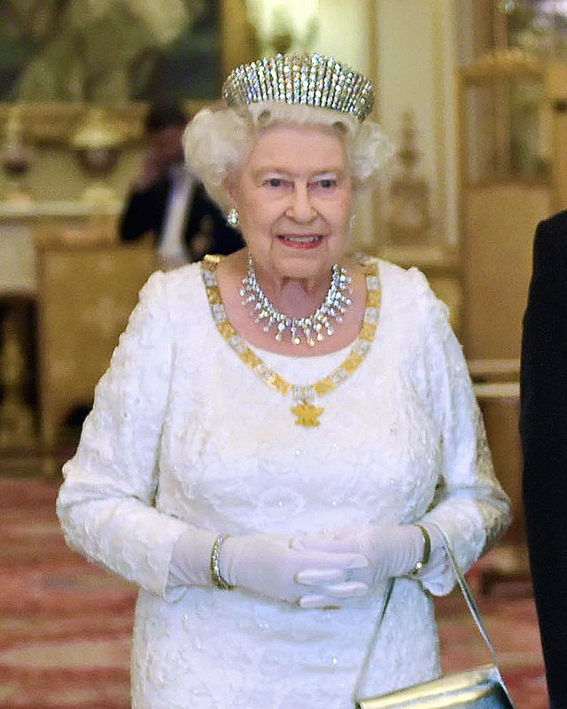 Joyas de Isabel II del Reino Unido - Wikipedia, la enciclopedia libre