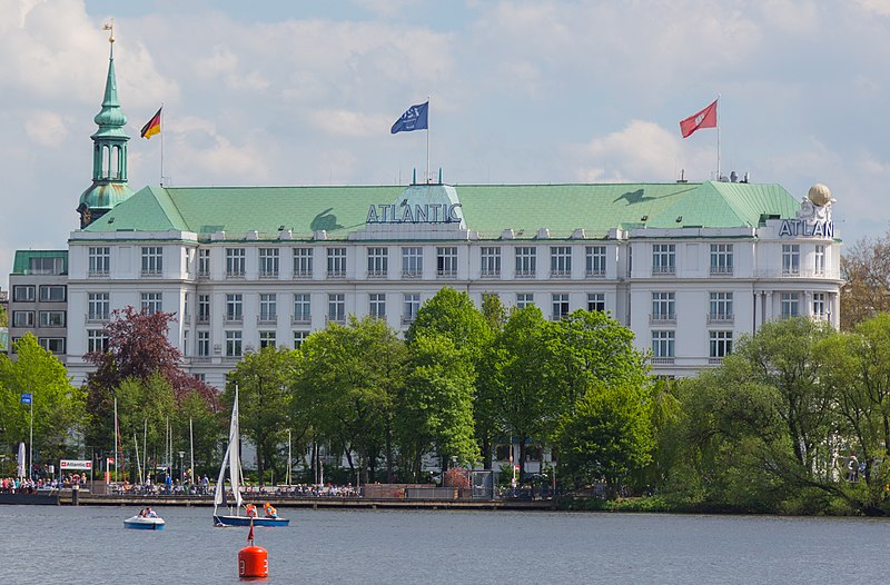 File:Hamburg Hotel Atlantic 09.jpg