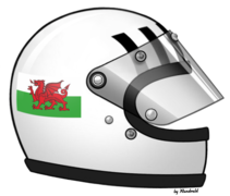 Le casque de Tom Pryce, né à Ruthin au Pays de Galles. Pilote prometteur, il périt dans un terrible accident lors du Grand Prix d'Afrique-du-Sud 1977, en percutant un commissaire de course imprudent dont l'extincteur est venu frapper son casque de plein fouet.