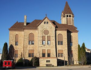 Houston County Courthouse in Caledonia