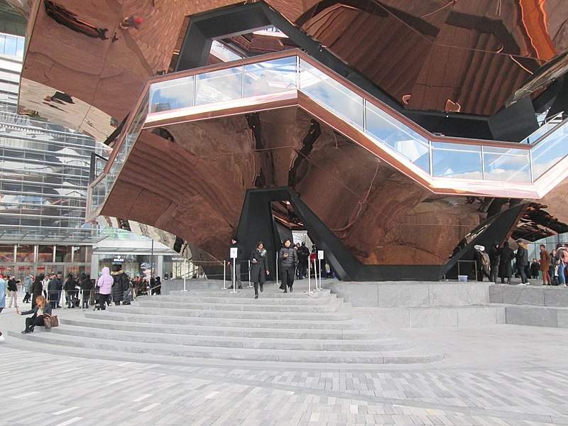 קובץ:Hudson Yards Plaza March 2019 27.jpg