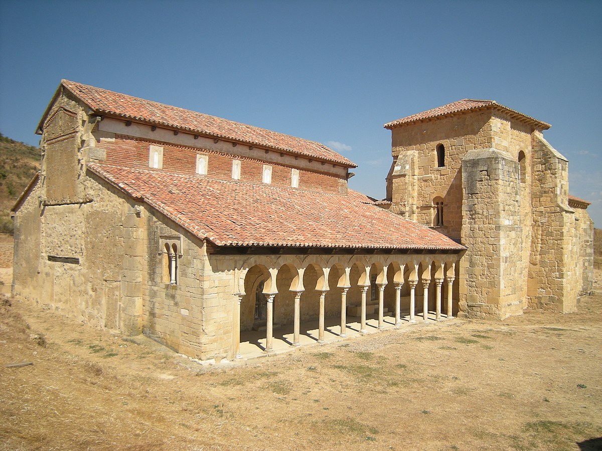 Iglesia de San Miguel de Escalada (5025603256).jpg