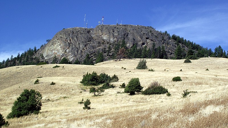 File:Imposing Black Knight Mountain - panoramio.jpg