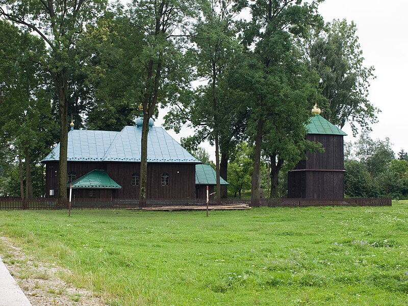 File:Kłokowice, kostel a kaple.jpg