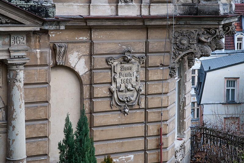 File:Karlovy Vary dům Metropol (10).jpg