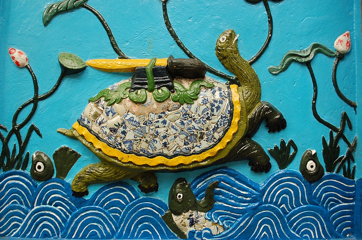 Rùa thần Kim Quy - một trong những loài vật linh thiêng của Việt Nam, với biểu tượng cung cấp may mắn và thịnh vượng. Hãy xem hình ảnh của loài rùa đặc biệt này và tìm hiểu về ý nghĩa của nó trong văn hóa Việt Nam.