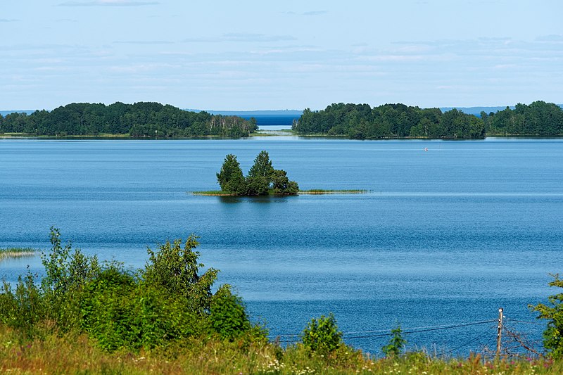 File:Kizhi Island P7110099 2200.jpg