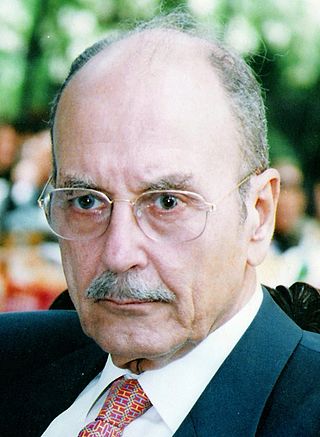 <span class="mw-page-title-main">Konstantinos Stephanopoulos</span> President of Greece from 1995 to 2005