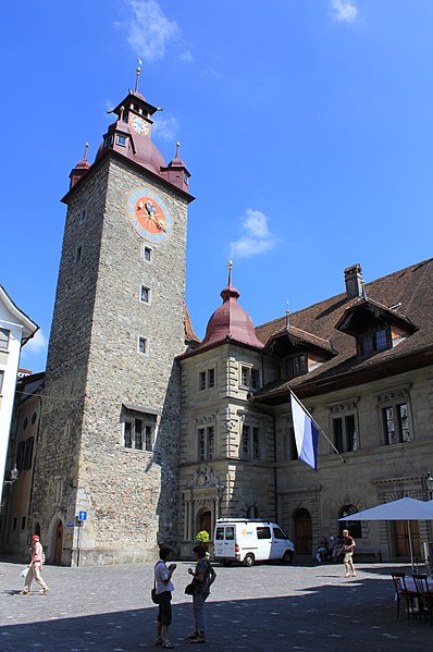 File:Kornmarkt, Town Hall - panoramio.jpg