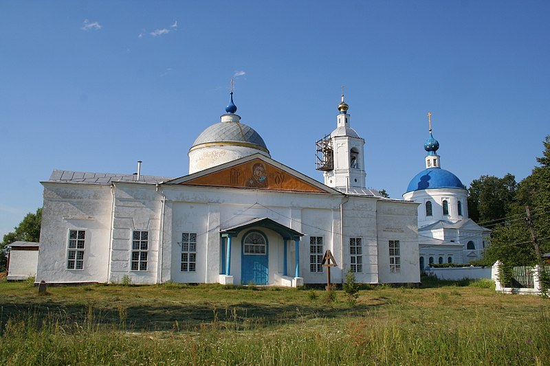 File:Kosterevo church of Trinity and church of Exaltation 01.jpg