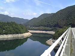 Lake Kanayama.JPG