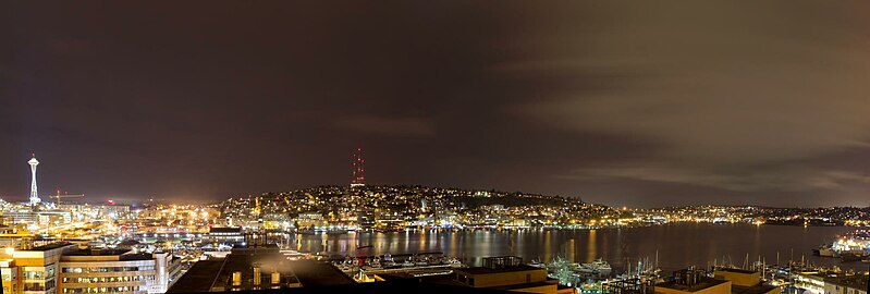 File:Lake Union by night (6761813159).jpg