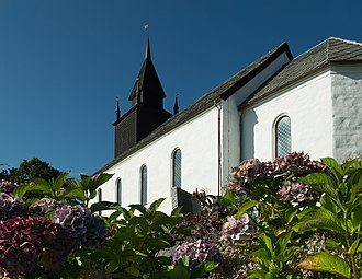 Leikanger Kirke, 2016-1.jpg