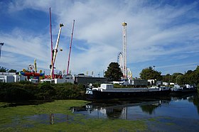 Vue sur la foire aux manèges de Lille.