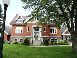 Little Falls Carnegie Library original building.JPG