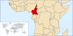 Political map of central Africa with Cameroon in red. An inset shows a world map with the main map's edges outlined.