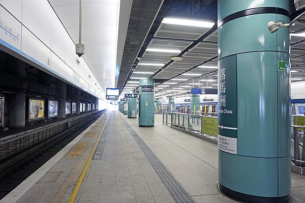 Platform 2 (foreground)