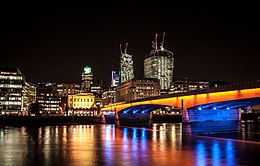 London Bridge (9691084663) .jpg