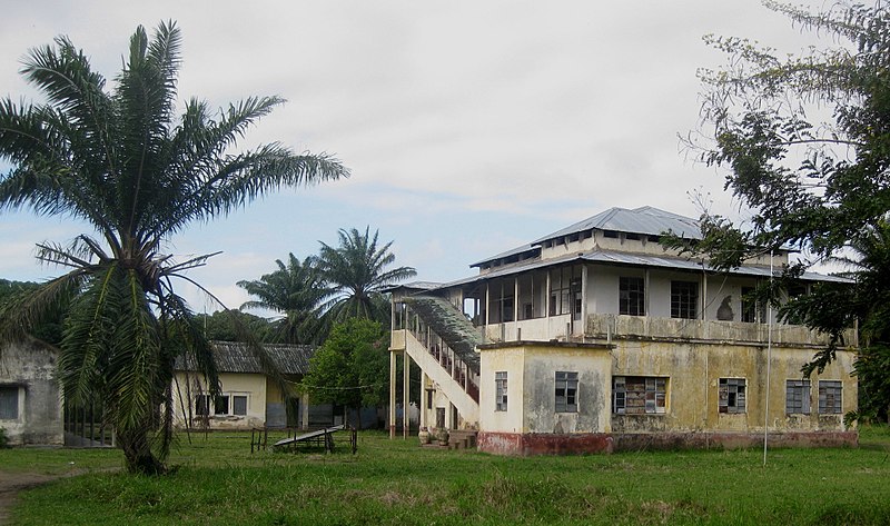 File:Luabo hospital (4754619071).jpg