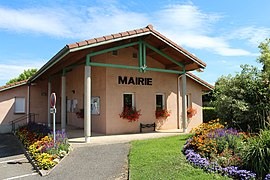 The town hall in Cruzilles-lès-Mépillat