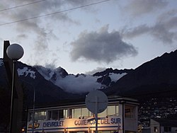 Ushuaia: Toponimia, Símbolos, Geografía física