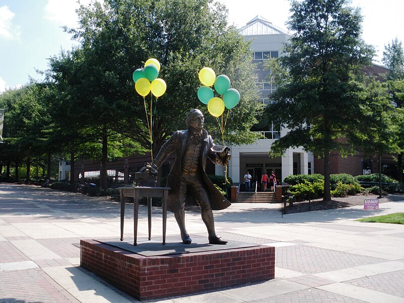 File:Mason Statue.JPG