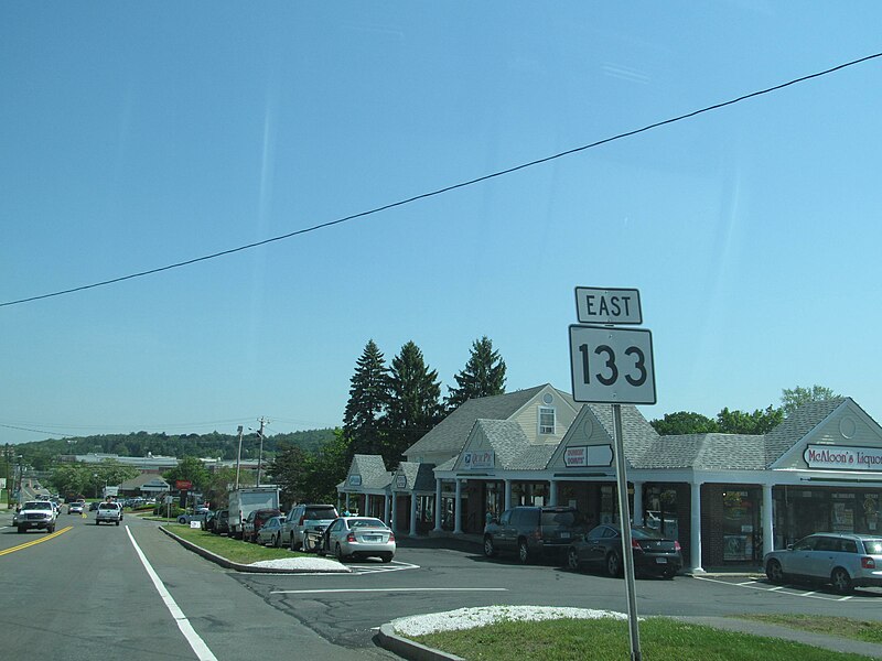 File:Massachusetts State Route 133 - 10878905473.jpg