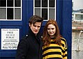 11. doktorea (Matt Smith) eta Amy Pond laguntzailea (Karen Gillan).