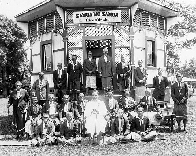 Mau leaders and Tupua Tamasese Lealofi III (centre, in white) in front of Mau office, Vaimoso 1929