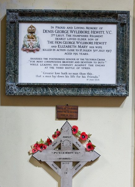 File:Memorial to Dennis George Wyldbore Hewitt V.C. - geograph.org.uk - 956742.jpg