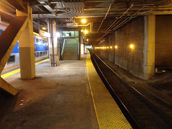 One of the Metra platforms