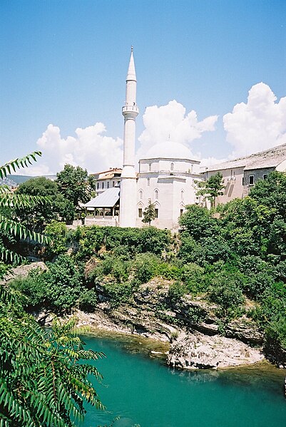 File:Mostar, Bosnia & Herzegovina - 6797379143.jpg