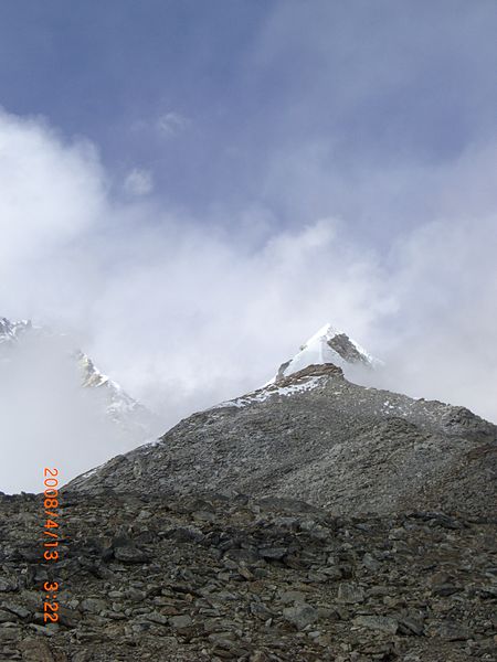 File:Mt. Makalu Region 10.jpg